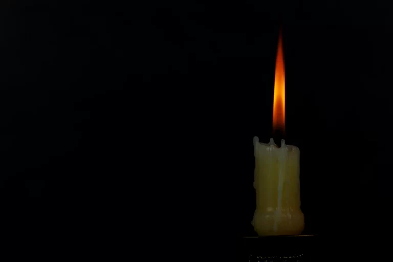 Signification Spirituelle de la bougie: Comment utiliser leur pouvoir dans votre vie quotidienne