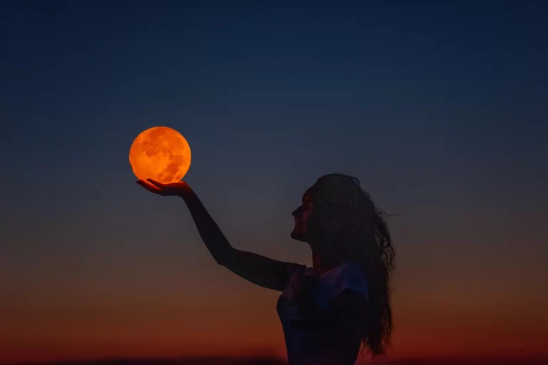 Traditions de pleine lune : Significations et importance de la Pleine lune dans l&rsquo;hindouisme