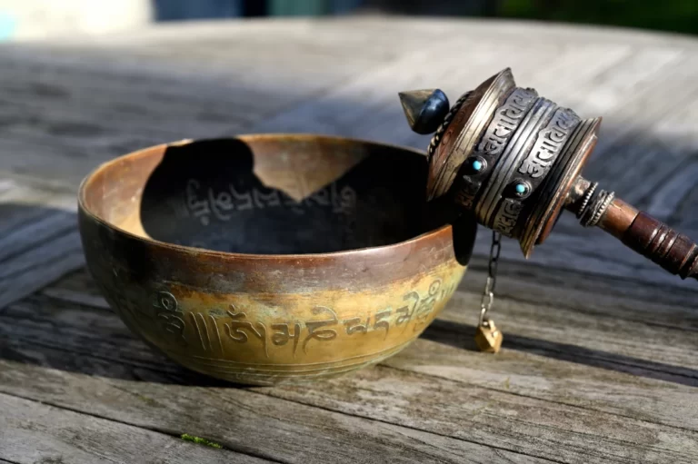 Mantras et Chakras : la voie vers l&rsquo;harmonie énergétique et la guérison