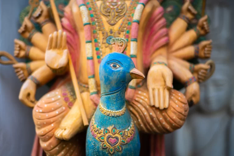 Murugan, le Guerrier Divin : Histoire, Signification et Rituels