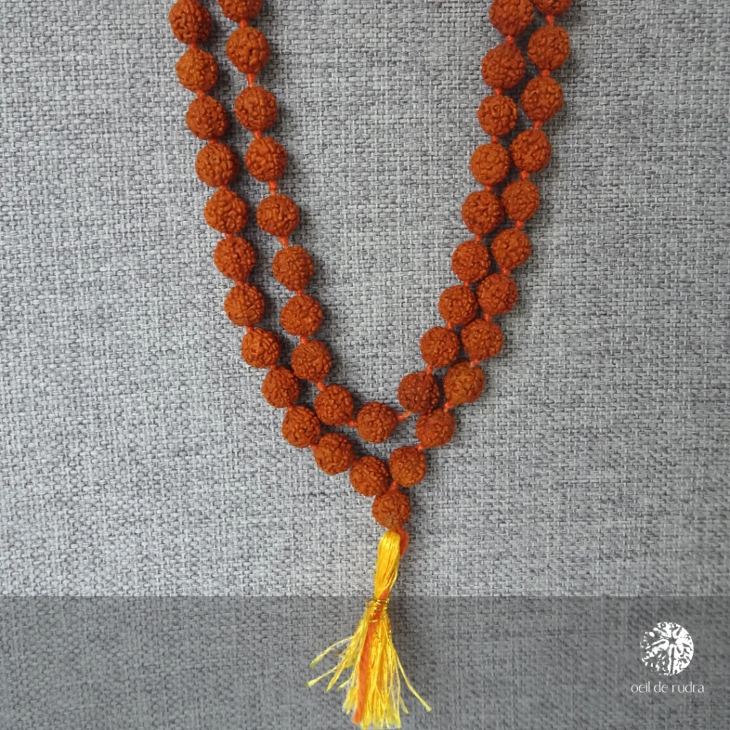 collier mala en graines de rudraksha